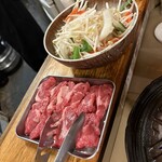 ジンギスカン楽太郎 - ジンギスカン最初のセット(税込1,265円)