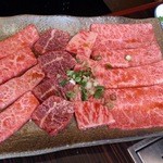 焼肉の吉田 - 上肉盛り合わせ