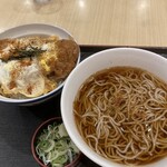 いろり庵きらく - 料理写真:かつ丼セット。フル