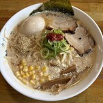 門つる - 1番人気の白味噌ラーメン