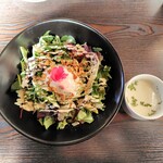 ハックベリー - 料理写真:アボカドとベビーリーフのグリーンライスボウル