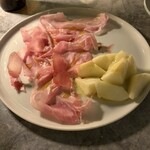 ERUTAN RESTAURANT BAR - 