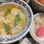 しゃぶしゃぶ・日本料理 木曽路 - 蟹蒸し寿司 蟹がふわふわ 錦糸玉子が甘くて温かい。