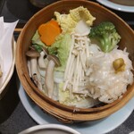 しゃぶしゃぶ・日本料理 木曽路 - 蟹シュウマイ 野菜蒸し ゴマだれ