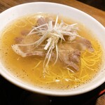 まる良炭火焼肉 - 名物テールラーメン