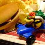 マクドナルド - マリオカートのおもちゃ：チーズバーガーセット：350円　※クーポンにて