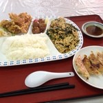 開華園 - 日替わりランチ+ギョーザ540円（ランチパスポート価格）（日曜日は肉と玉子の炒め）☆（第五回投稿分②）