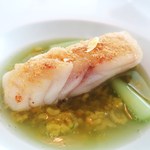 ハインツ・ベック - カレー風味のクロスタを纏った鱈　セロリのソース