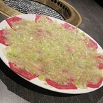 まる良炭火焼肉 - 料理写真:名物ネギ塩タン