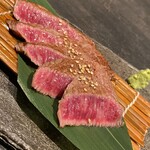 まる良炭火焼肉 - 松阪牛レアステーキ