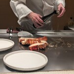 日比谷 モンシェルトントン - シェフが料理中〜