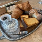 TOOTH TOOTH BISTRO & CAFE