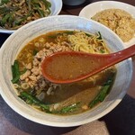 中華料理　阿里山 - 