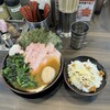 王道家直系 家系ラーメン がく