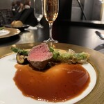 イタリアン チャイナバル村塾 - 大麦牛うわみすじのグリエ　ポートワインソース