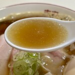 らあめん サンド - 煮干しそばのスープ
