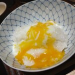 四間道 とりう - 玉子かけご飯、これで三杯目