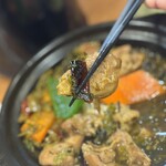 王富貴黄燜鶏 - 