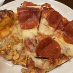 シェーキーズ 横浜西口店 - 