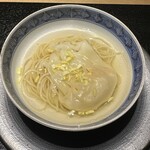 眞善美 - 中華そば　三河錦爽どりの胸もも肉なお出汁　毛蟹ワンタン