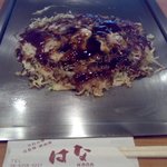 Okonomiyaki Hana - 鉄板もお店もピカピカ