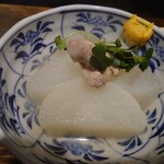 たん焼 忍 - 大根煮　鰹出汁ではなく鶏出汁で煮込んでいる