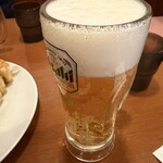 ホワイト餃子 植田餃子店 - 平日ドリンク半額　生ビール300円　お代わりしました