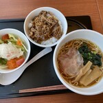 デニーズ - 料理写真:平日ランチタイム限定　選べる麺＆ミニ丼ランチ　ミニ中華麺　ミニ牛カルビ丼　ポテトサラダ
