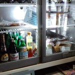 ＰＡＲＡＤＩＳＯ - 燻製やビールを売っている冷蔵庫