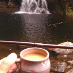 Senjujaya - H26/11滝前でホットコーヒー