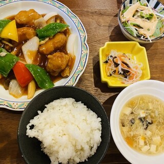 口コミ一覧 : 紫藤花 （シトウカ） - 丸太町（京都市営）/中華料理