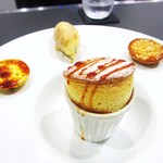 キャラメルのデザート　