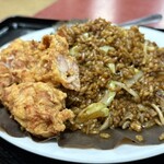 台湾料理 萬福 - 萬福特製炒飯＋唐揚げトッピング