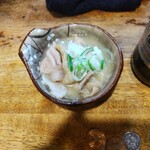立飲み たきおか - 最初はコレか、牛スジ煮込みのどちらかを必ず頼んでます。二号店なら塩煮込み、三号店は未訪。
