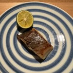 石葉 - 焼き物：鯧（真名鰹）西京焼き 酢橘