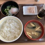 すき家 - 料理写真:まぜのっけ朝食
