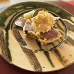 やさい暦 暁 - 鹿のもも肉メークイン衣揚げ（横から）