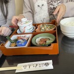 山海料理仁志乃 - 嫁は四季弁当