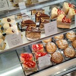 パティスリー イル・プルー・シュル・ラ・セーヌ - 