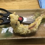 手打ちうどん こげら - 揚げたてのげそ天