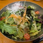 膳 新長田店 - サラダも韓国風