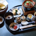 京料理 鳥米 - 料理写真:名物水炊きの他、旬の食材がもりだくさんなメニュー
