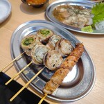 串とメシにはサケキタル 栄住吉店 - 野菜巻き串