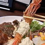 Revo - 大海老フライ、にゅ〜〜ん！　※食べた中では、これが1番良かった