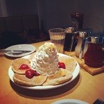 エッグスンシングス 原宿店 - 生クリームたっぷり！パンケーキ