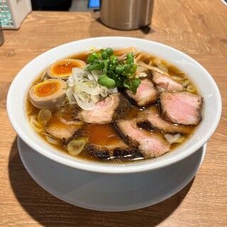 R+ 隠れ家すぎるラーメン屋_0