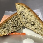 久栄堂菓子舗 - 『胡麻マドレーヌ』