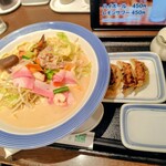 長崎ちゃんぽん リンガーハット - 料理写真: