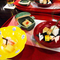 美濃吉 新阪急ホテル店 - ◆先　付 　紅白なます、数の子、結び豆腐◆花懐石「初夢」というコース。
                5400円
                