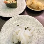 亀正くるくる寿司 - イカ軍艦